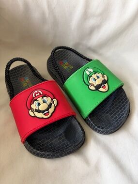 Kids' Mario and Luigi Slide Sandals - Red & Green